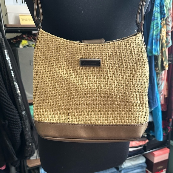 Liz Claiborne Woven Straw Shoulder Bag - Picture 3 of 15